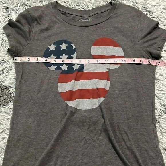 Old Navy X Disney Shirt Size Large - Picture 9 of 9
